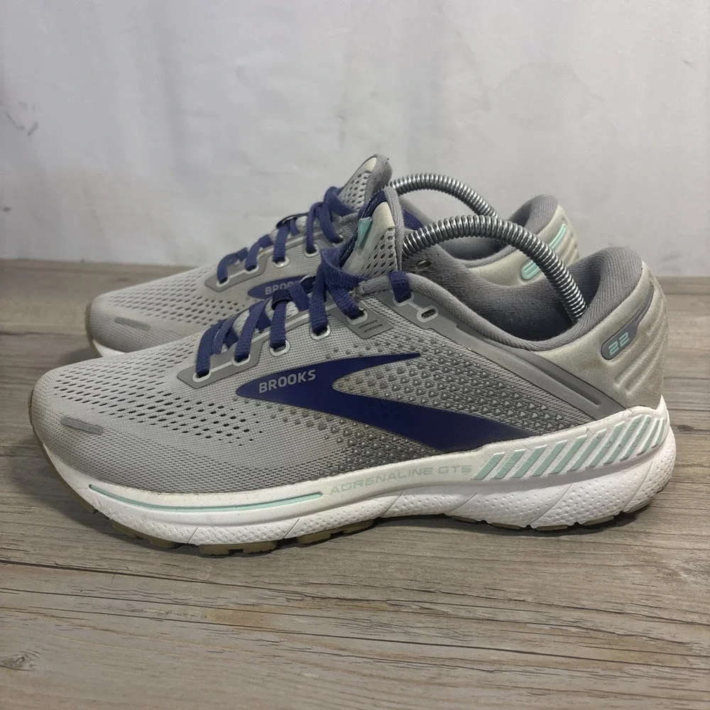 Womens 11 Brooks Adrenaline GTS 22 Running Training Sneaker Gray Blue White Shoe